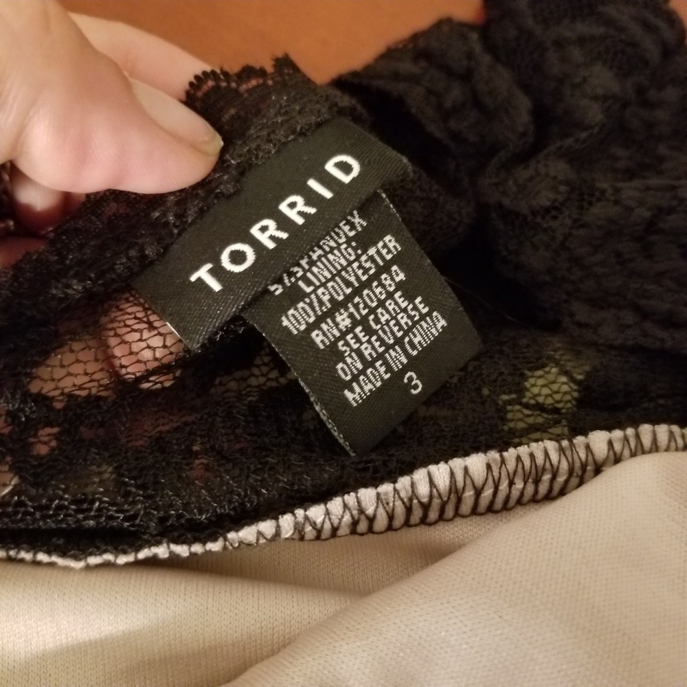 Torrid Top - Picture 3 of 8